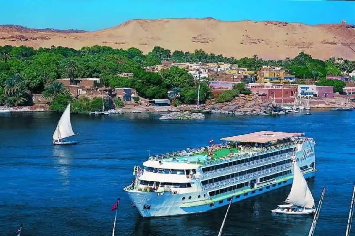 Sunrise Mahrousa Nile Cruise